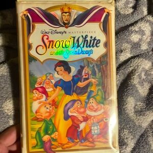 Disney’s Snow White and the Seven dwarfs VHS PREOWNED